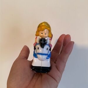 Fisher-Price Little People Disney Klip Klip Castle Aurora Horse Figure